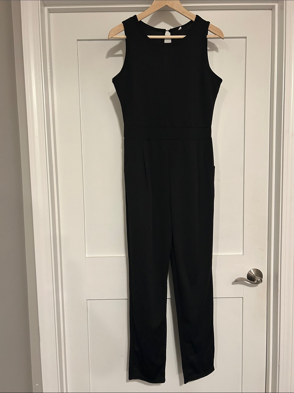 Sleek Black Sleeveless Jumpsuit for Women